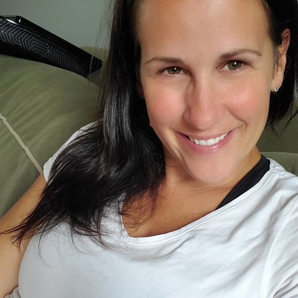 Meet your Posher, Melanie - Picture 2 of 8